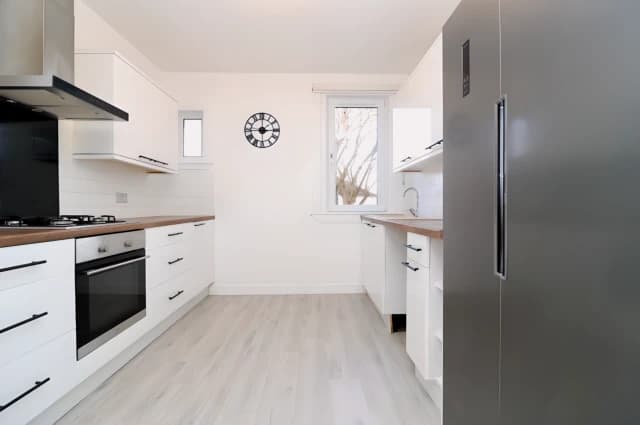 2Bedrooms, 1Bathrooms