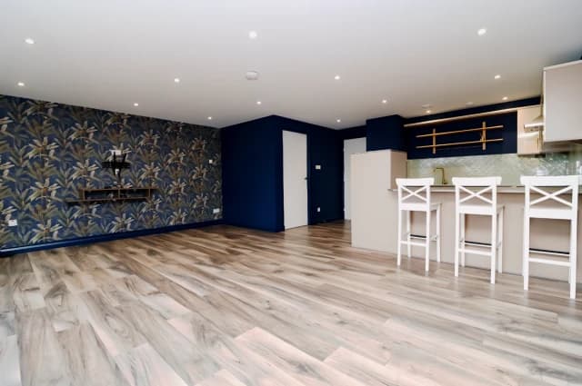2Bedrooms, 3Bathrooms