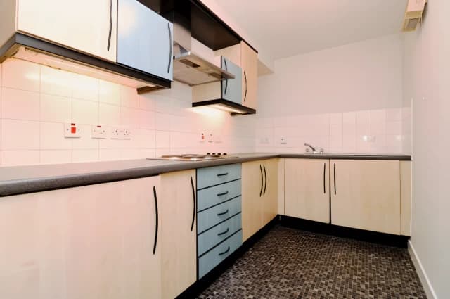 2Bedrooms, 1Bathrooms