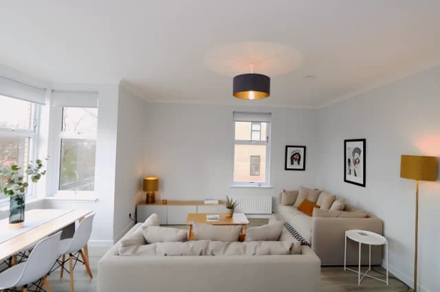2Bedrooms, 1Bathrooms