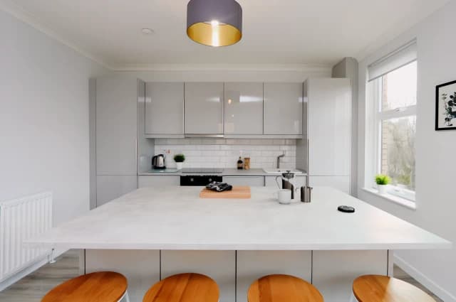 2Bedrooms, 1Bathrooms