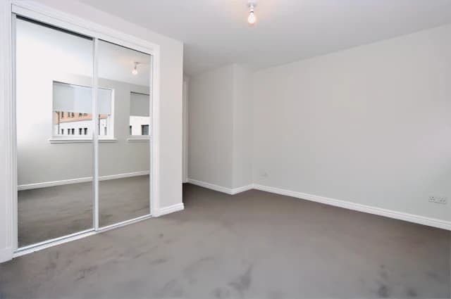 2Bedrooms, 1Bathrooms