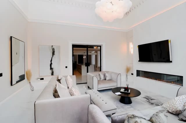 2Bedrooms, 3Bathrooms