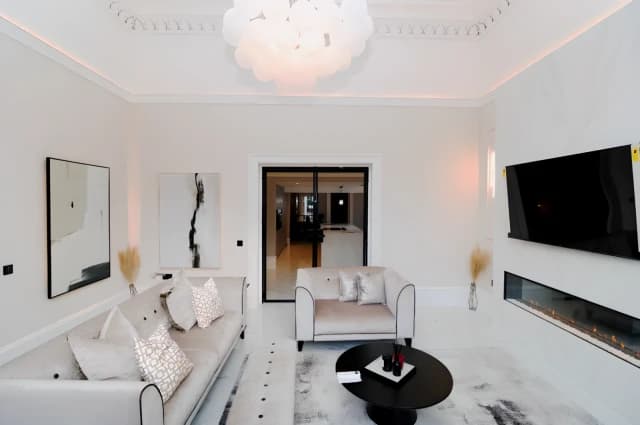2Bedrooms, 3Bathrooms
