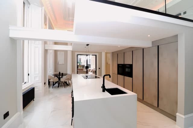 2Bedrooms, 3Bathrooms
