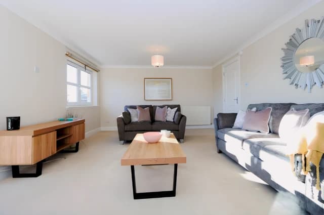 2Bedrooms, 2Bathrooms