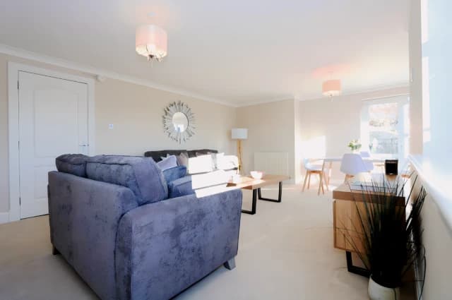 2Bedrooms, 2Bathrooms