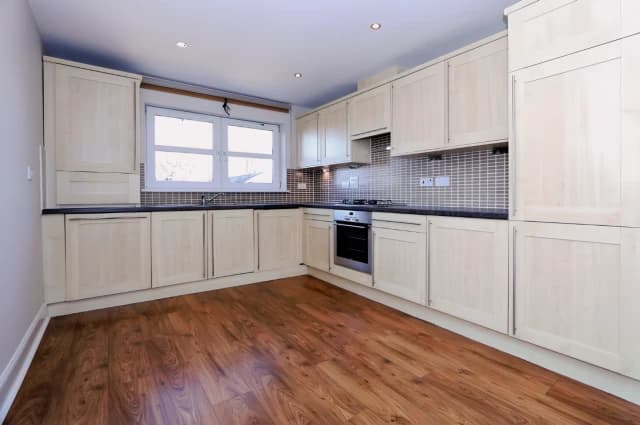 2Bedrooms, 2Bathrooms
