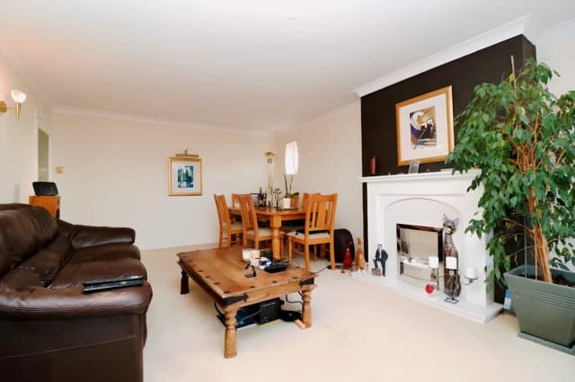2Bedrooms, 2Bathrooms