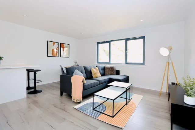 2Bedrooms, 2Bathrooms