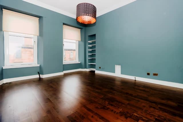 2Bedrooms, 1Bathrooms