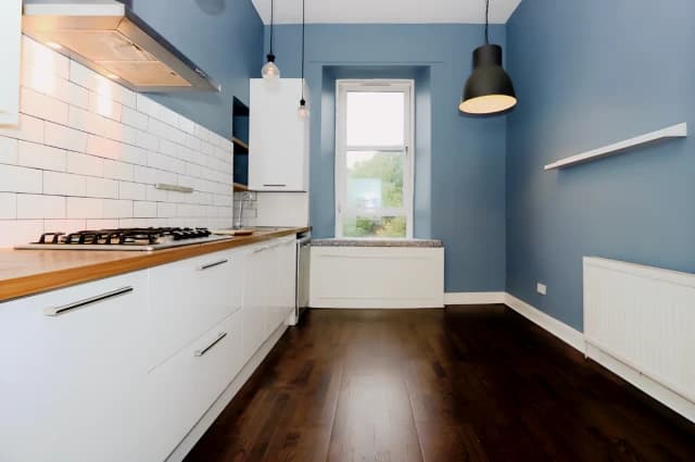 2Bedrooms, 1Bathrooms