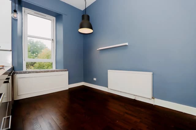 2Bedrooms, 1Bathrooms