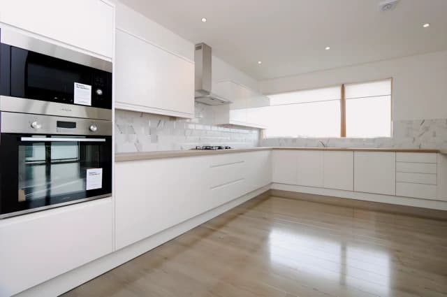 3Bedrooms, 2Bathrooms