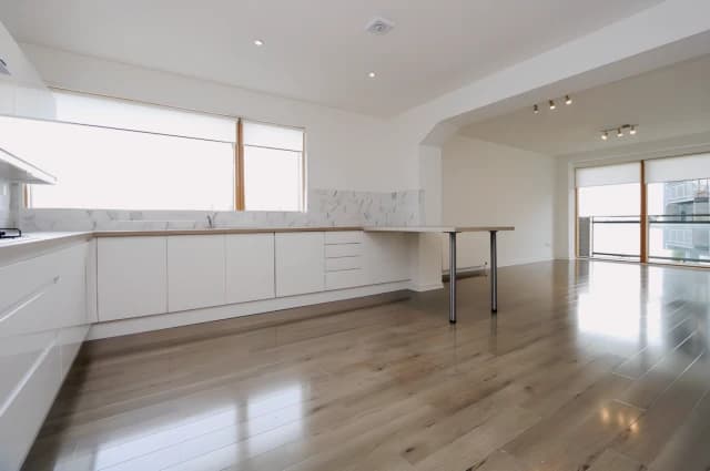 3Bedrooms, 2Bathrooms