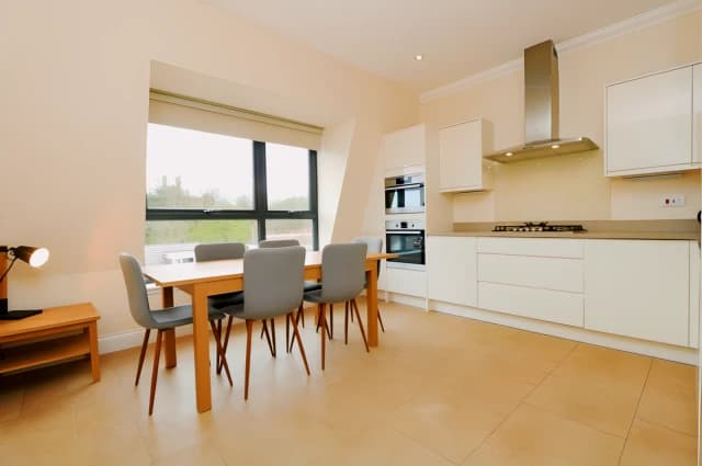 3Bedrooms, 3Bathrooms
