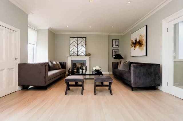 2Bedrooms, 1Bathrooms