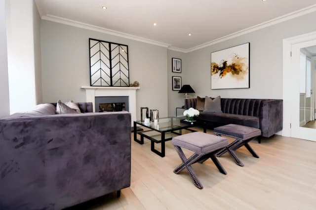 2Bedrooms, 1Bathrooms