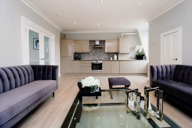 2Bedrooms, 1Bathrooms