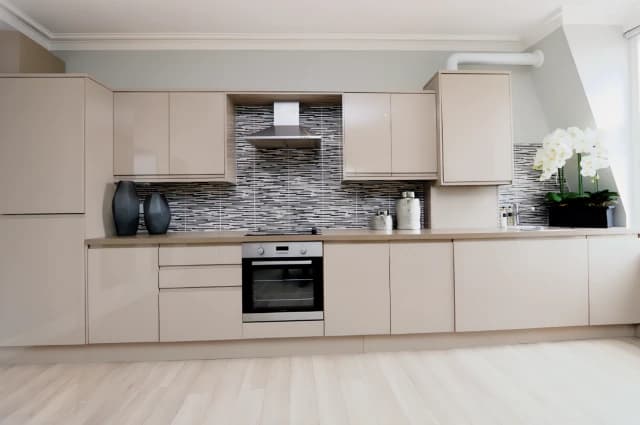 2Bedrooms, 1Bathrooms