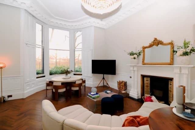 2Bedrooms, 2Bathrooms