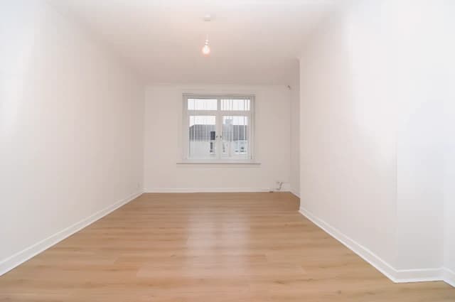 3Bedrooms, 1Bathrooms