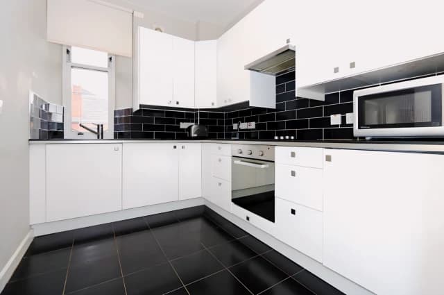 1Bedrooms, 1Bathrooms