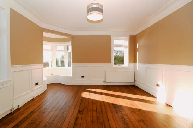 4Bedrooms, 2Bathrooms