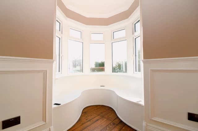 4Bedrooms, 2Bathrooms
