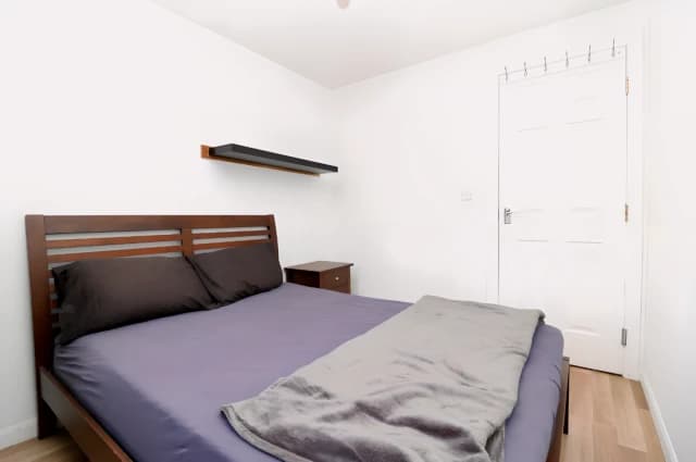 2Bedrooms, 1Bathrooms