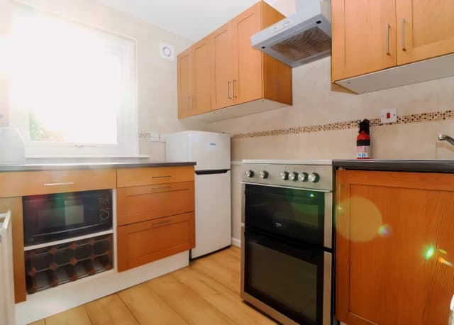 1Bedrooms, 1Bathrooms