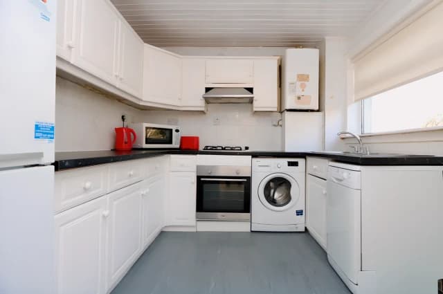 3Bedrooms, 1Bathrooms