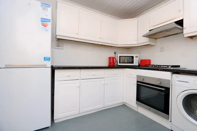3Bedrooms, 1Bathrooms