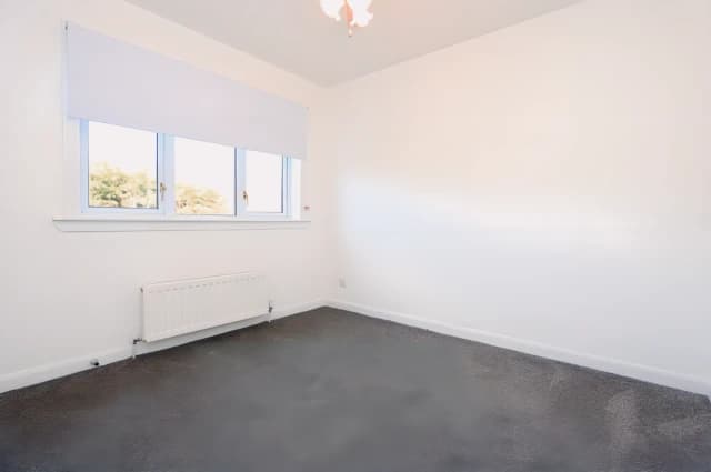 3Bedrooms, 1Bathrooms