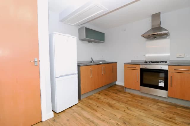 2Bedrooms, 2Bathrooms