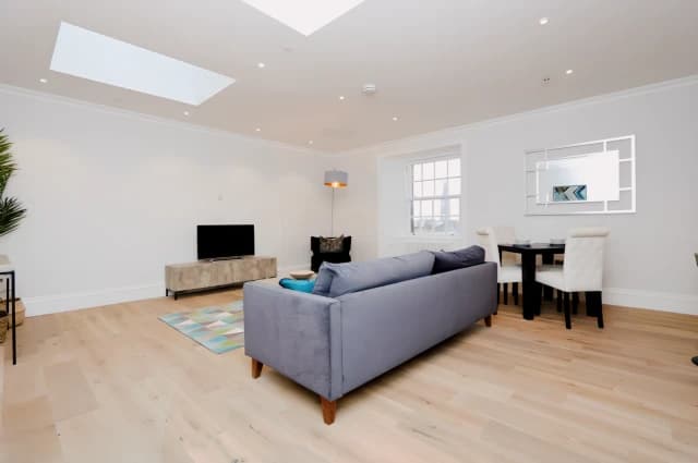 2Bedrooms, 2Bathrooms