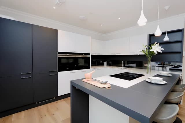 2Bedrooms, 2Bathrooms