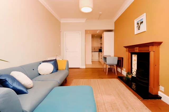 2Bedrooms, 1Bathrooms