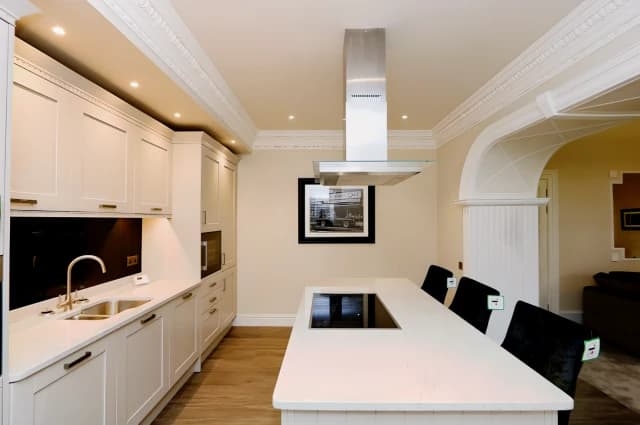 2Bedrooms, 3Bathrooms