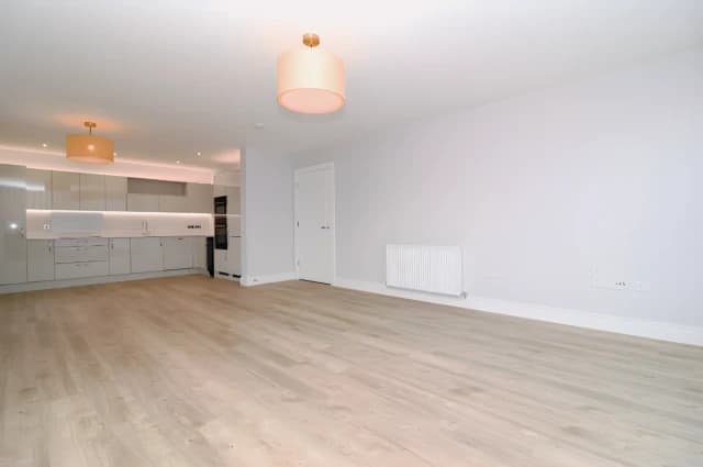 3Bedrooms, 2Bathrooms