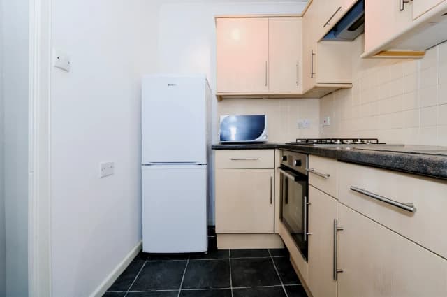 1Bedrooms, 1Bathrooms