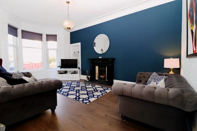 2Bedrooms, 1Bathrooms