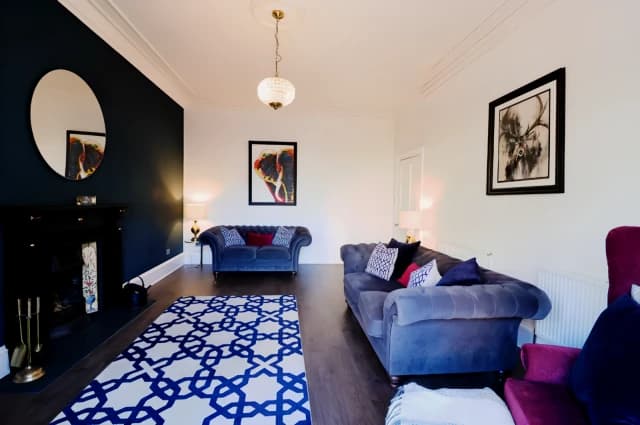 2Bedrooms, 1Bathrooms