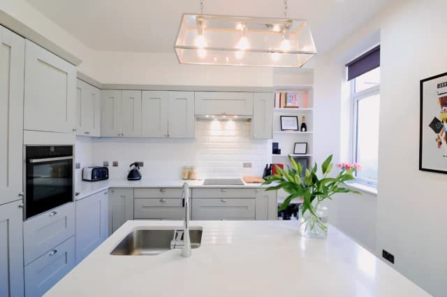 2Bedrooms, 1Bathrooms
