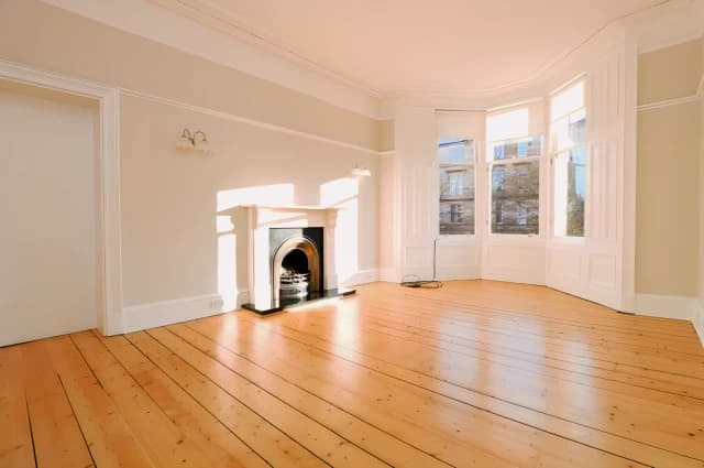 2Bedrooms, 1Bathrooms