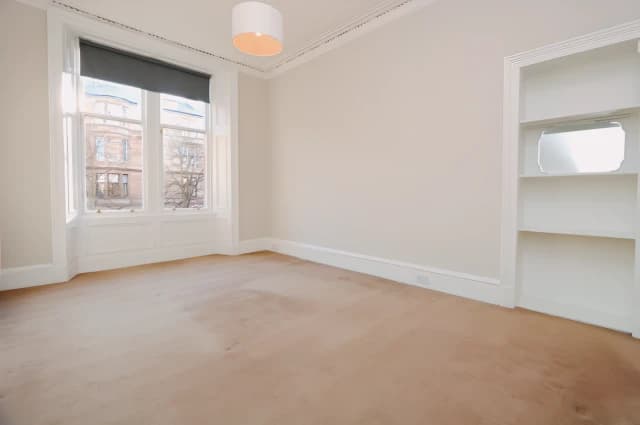 2Bedrooms, 1Bathrooms