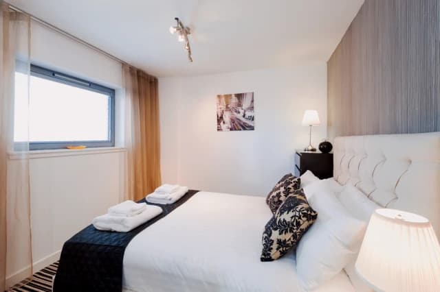 2 bedroom 2 bathroom