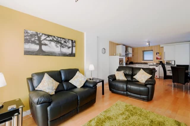 2 bedroom 2 bathroom
