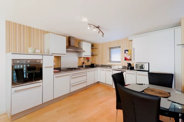2 bedroom 2 bathroom