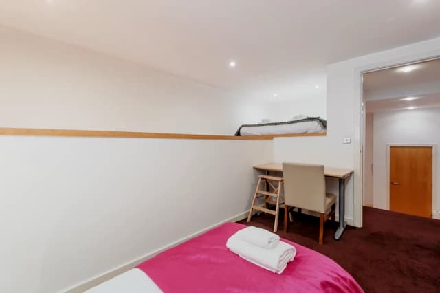 2 bedroom
